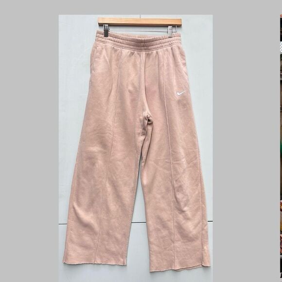 Nike Women’s High Waist Wide leg sweatpants size Small - Picture 1 of 4